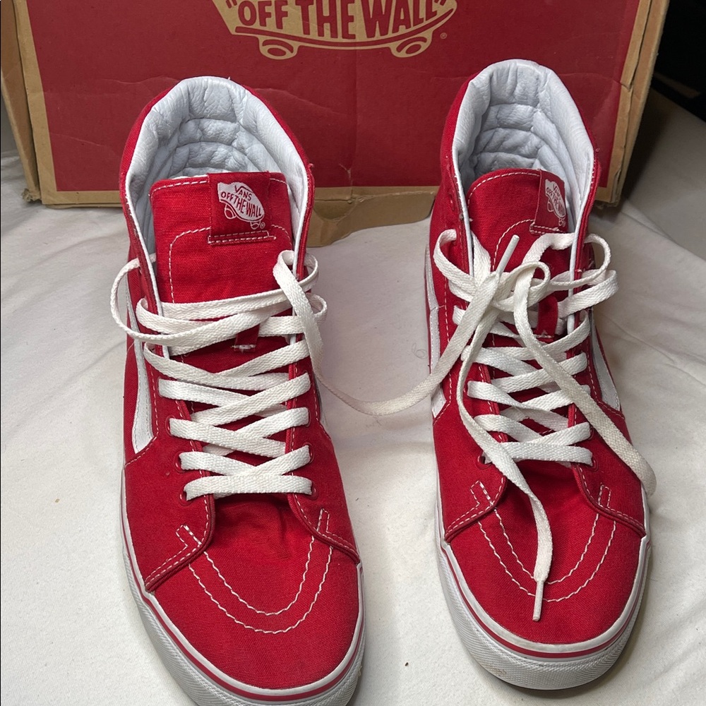 Vans High-Tops Red and White - Picture 2 of 6